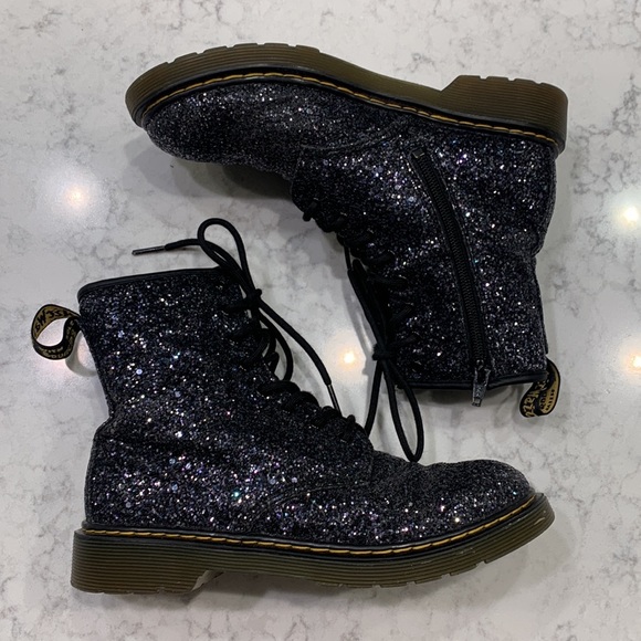 Dr. Martens Doc Martens 1460 Black Glitter Lace Up Boots Women's Size 6 - Picture 2 of 6
